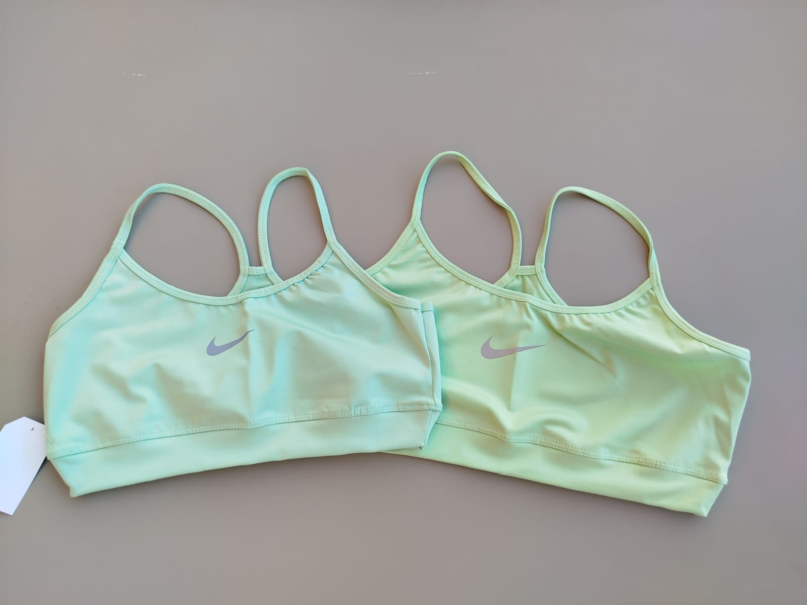 Tops variados