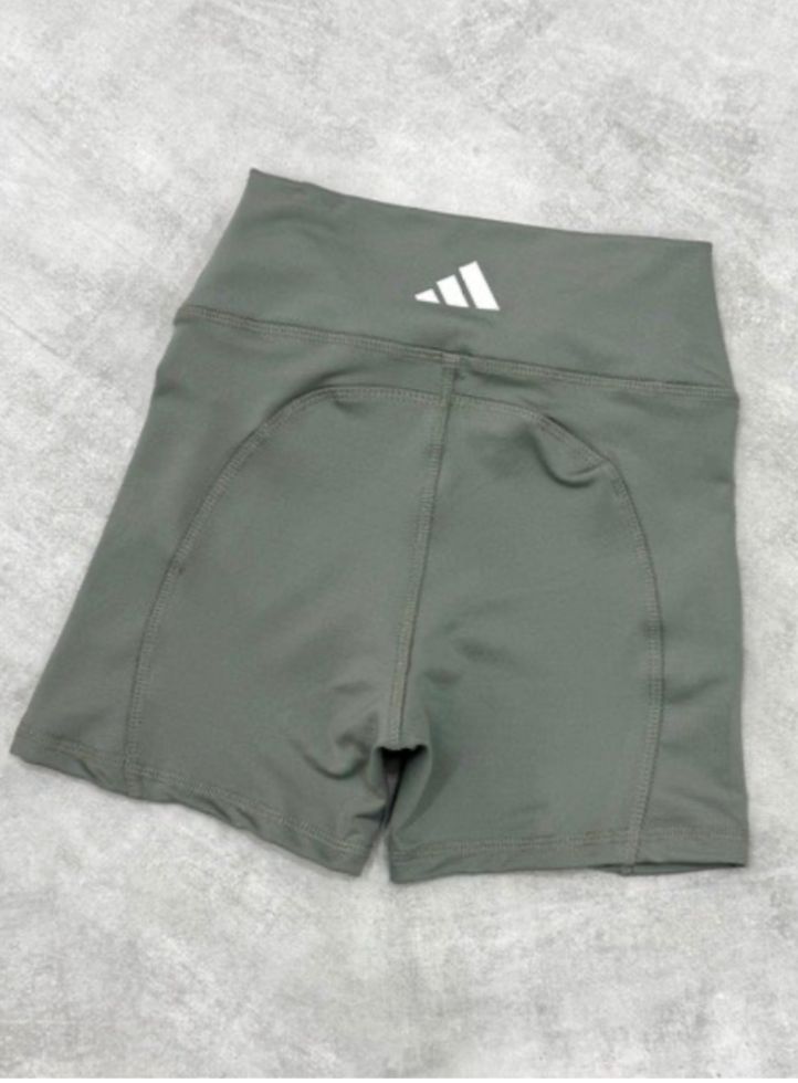 Short verde